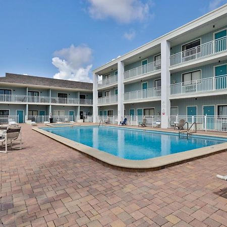 Coastal Waters Studio 111 - Pool Side Studio Hotel New Smyrna Beach Exterior photo
